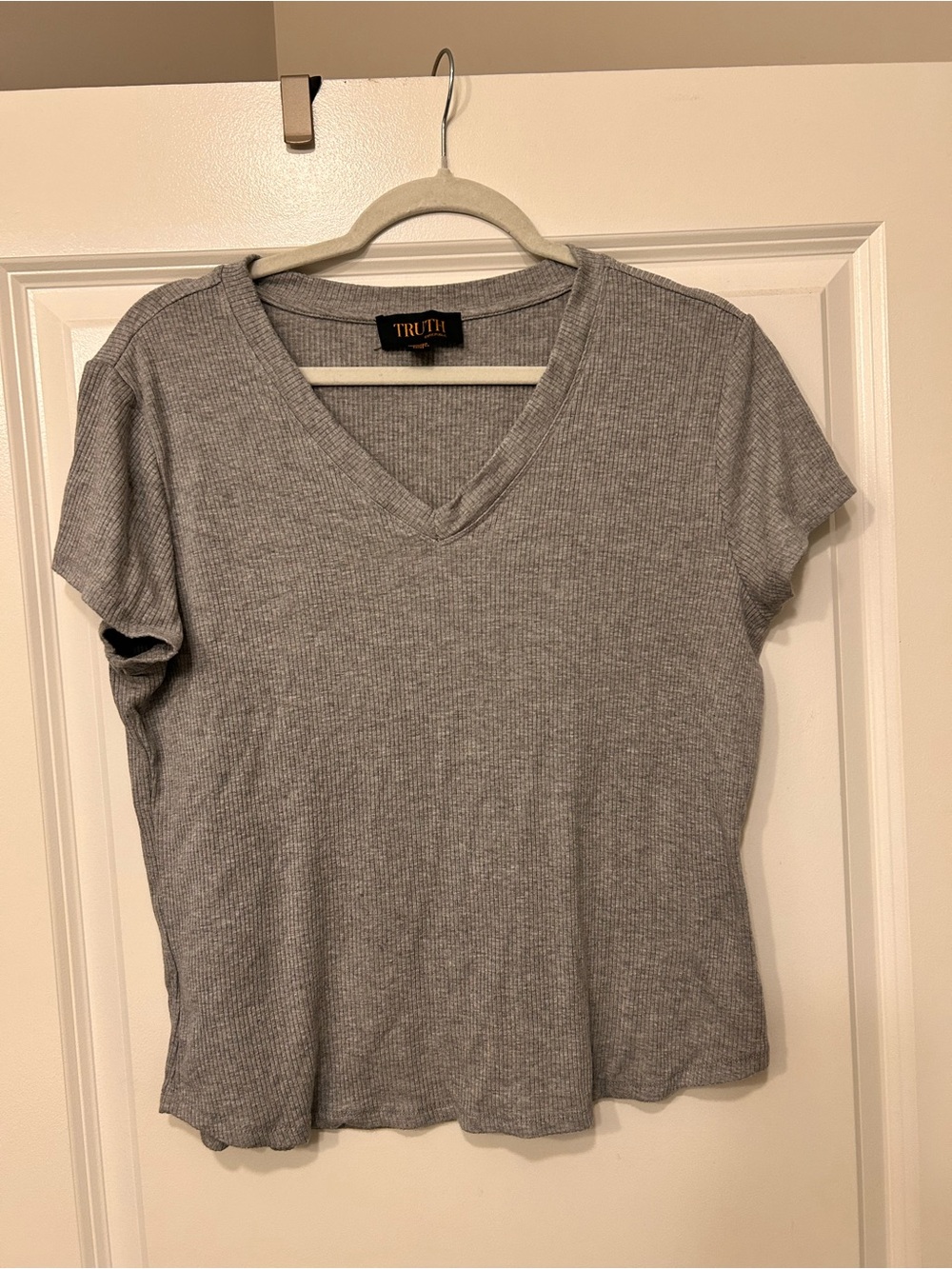 Truth Light Gray Ribbed V-Neck Short Sleeve Tee